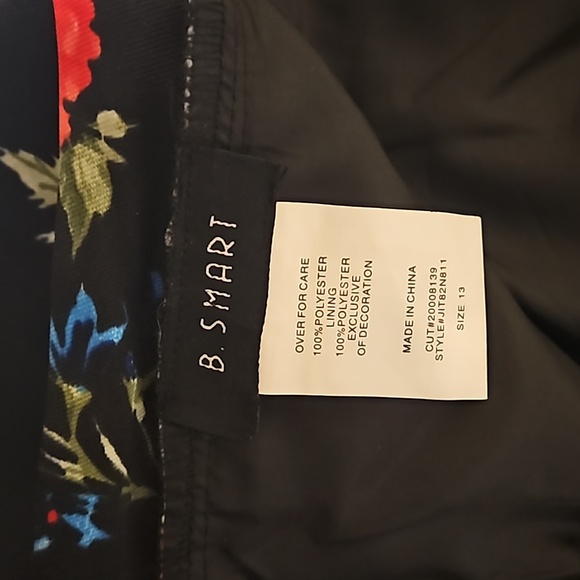 Black/Floral Homecoming/Special Occasion Dress - Size 13 - Picture 3 of 5